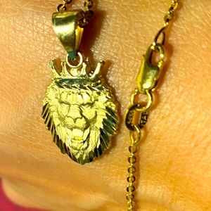 14k solid gold lion charm